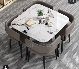 Luxury and Modern Close Up 4 Seaters Dining Set