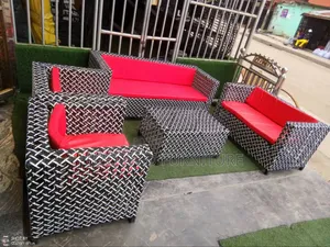 Kanash Box Chair