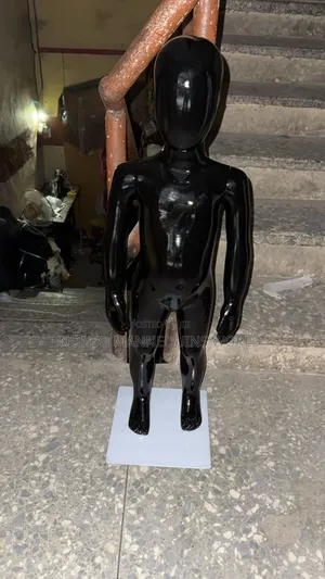 Age 1 To 3 Years Unisex Glossy Black Kids Mannequin