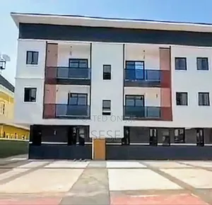 2bdrm Block of Flats in Cluster One, Ikota for sale