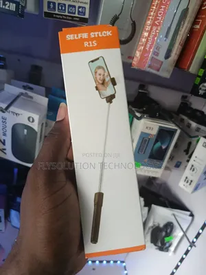 R1s Selfie Stick With Led Light and Bluetooth Shutter