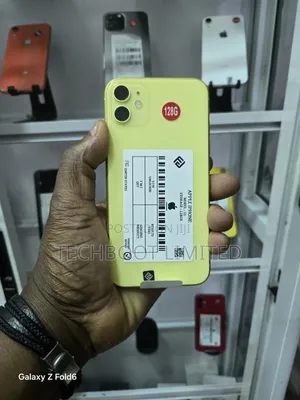 Apple iPhone 11 128 GB Yellow