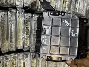 Ecu Brain Box Toyota Hiace 2013 Diesel Mt 5le 89661-26l40