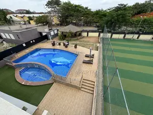 Bq With 24hrs Lit Gym Pool Wifi in an Estate.