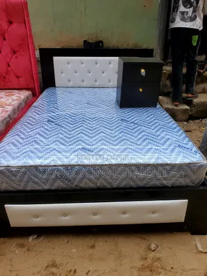 Best Quality 4 and Half by 6 Wooden Bedframe.