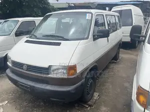 Volkswagen Transporter 2002 White
