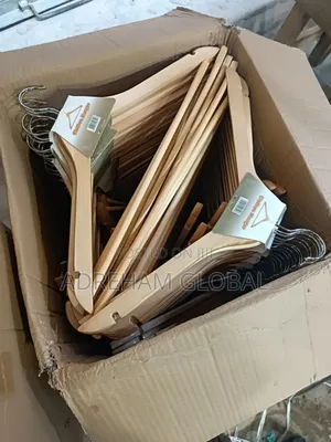 10pcs Wooden Clothes Hanger