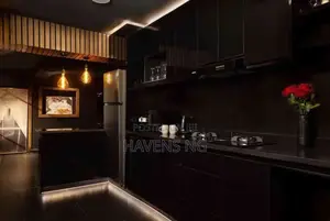 Luxury 1-Bedroom Apartment