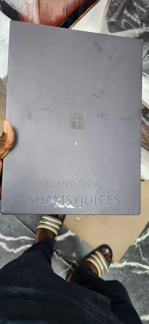 New Microsoft Surface Pro 11th Edition, a Copilot+ PC 16GB SSD 512GB