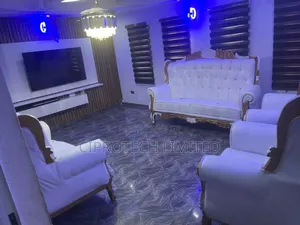Royal Chair
