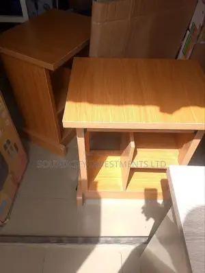 Desktop/Computer Table.