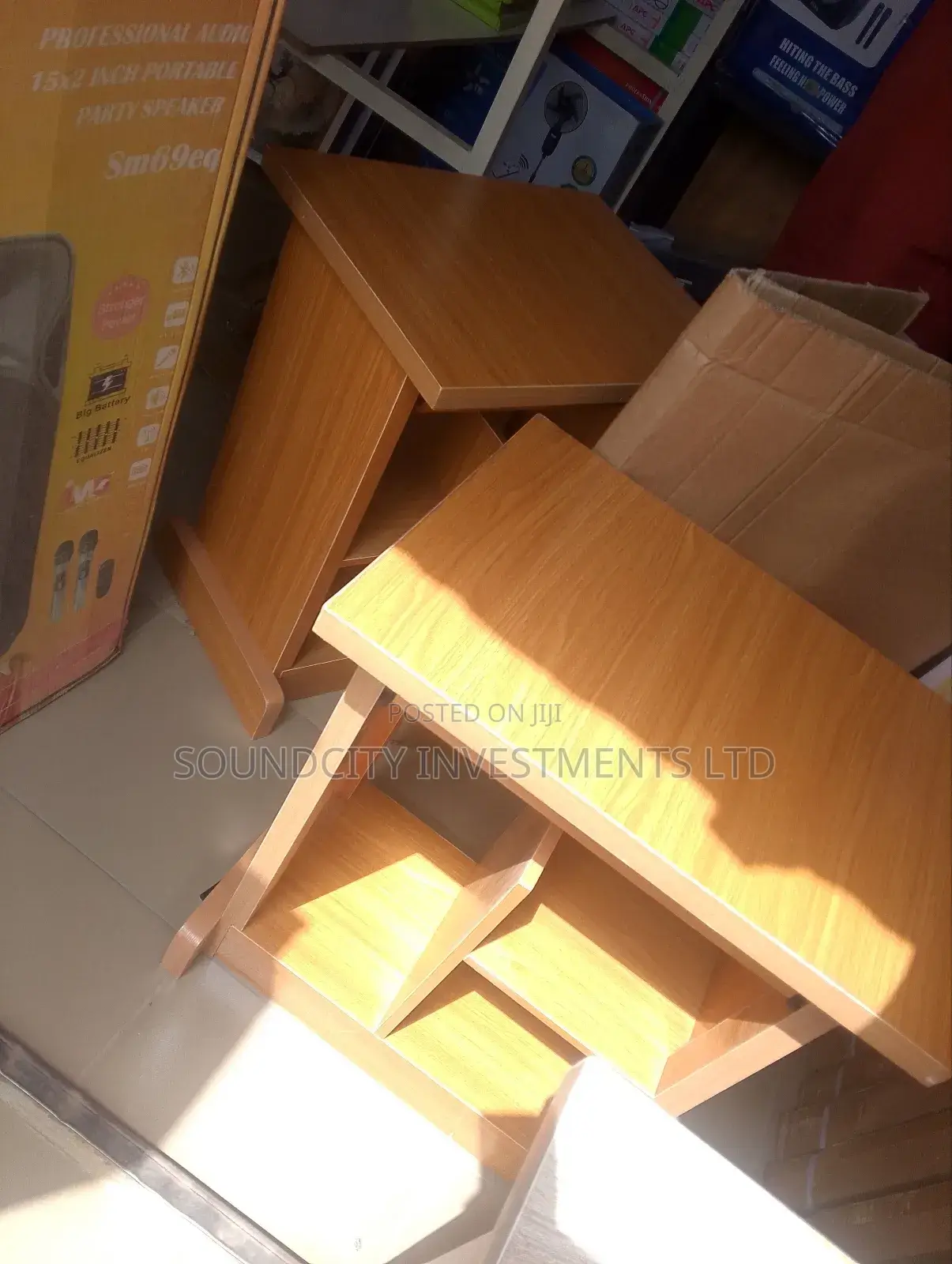 Desktop/Computer Table.