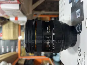 Sigma 24-70mm F2.8 Dg HSM