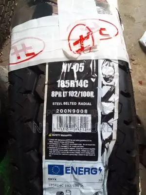 185 R14 Onyx Tire