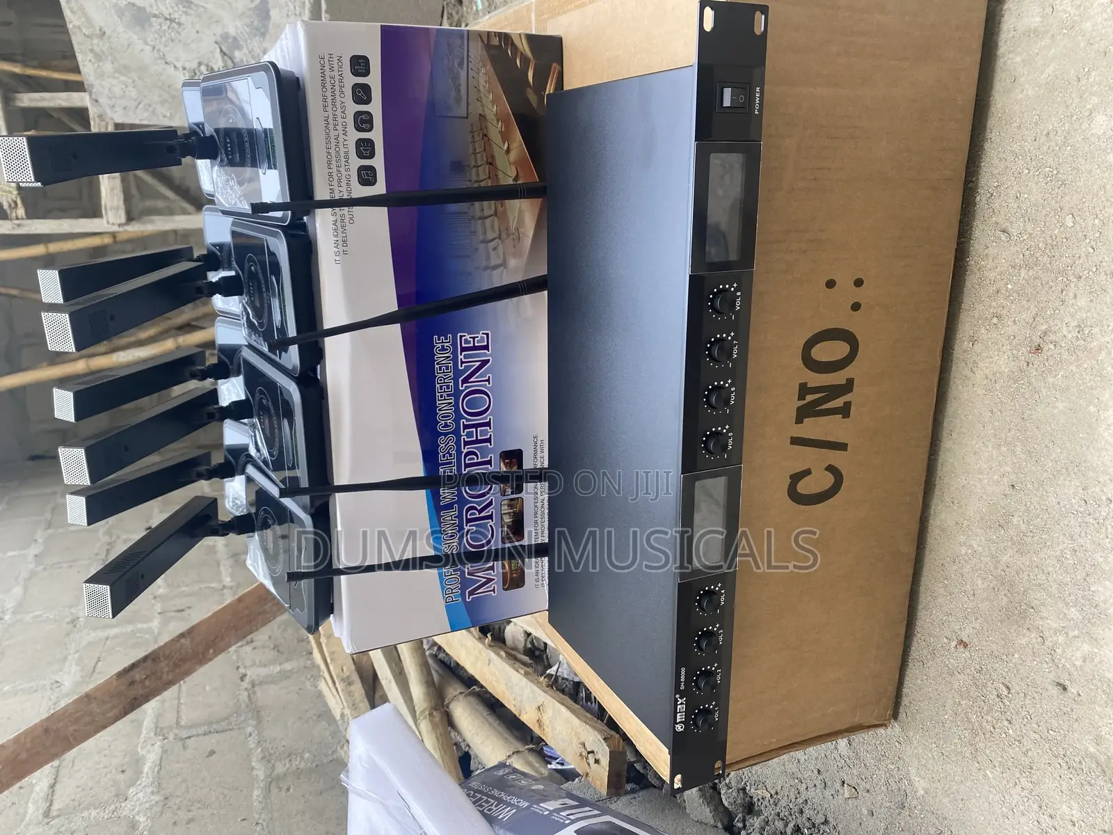 Max 8in1 Conference Wireless Microphone System