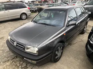 Volkswagen Vento 2000 Gray