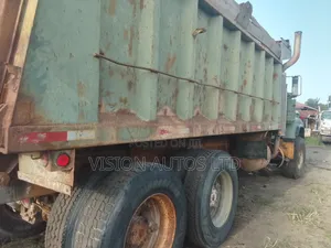 Mack Tipper