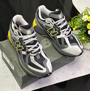 New Balance Sneakers
