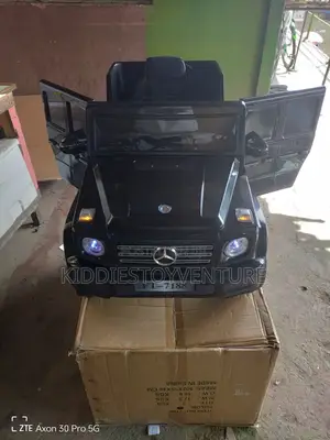 G-wagon Car One-seater With Remote Control - Licensed Ride