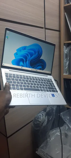 Laptop HP EliteBook 640 G9 16GB Intel Core i7 SSD 512GB