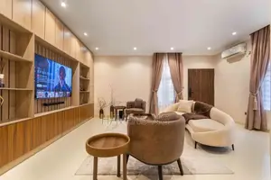 Buttercup – Premium 1-Bedroom Apartment