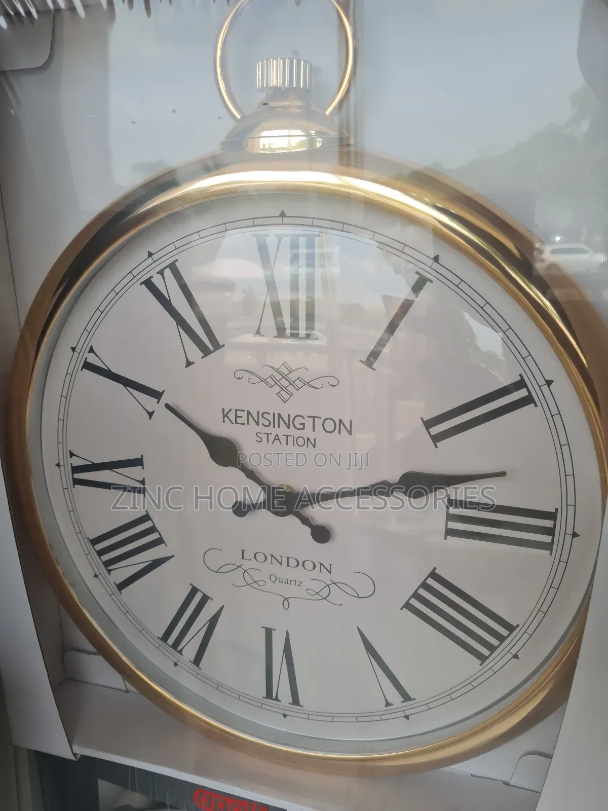 Round Clock - Silver