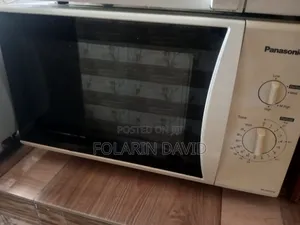 2013 Panasonic Microwave Oven