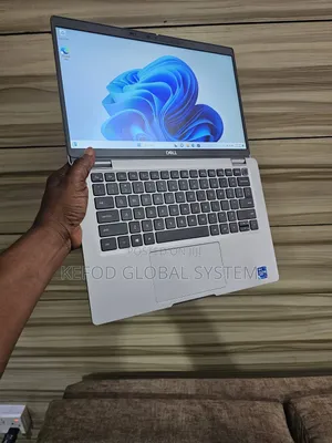 Laptop Dell Latitude 5320 16GB Intel Core I7 SSD 512GB