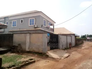 8bdrm Block of Flats in Ireopodun Estate, Lagelu for sale