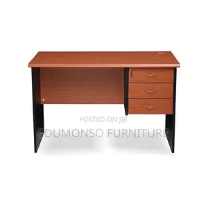 Smooth Sleek Office Table Standard Quality
