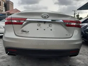 Toyota Avalon XLE Premium 4dr Sedan (3.5L 6cyl 6A) 2014 Gold