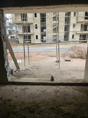 3bdrm Block of Flats in Constrix, Mabushi for sale