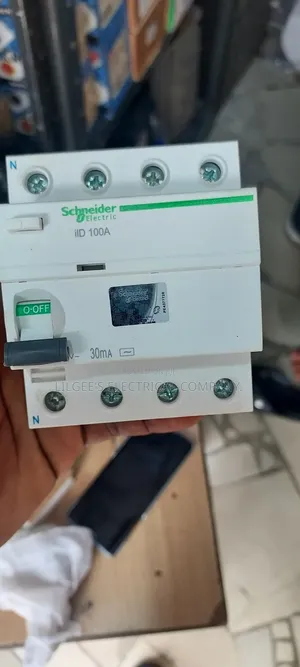 Schneider 100 Amps 4 Pole RCCB Breaker