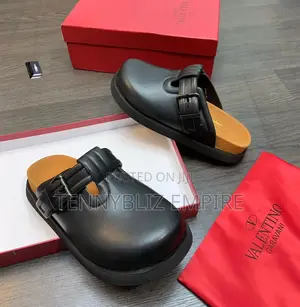 Ultra-Quality Most Wanted Latest Valentino Slides