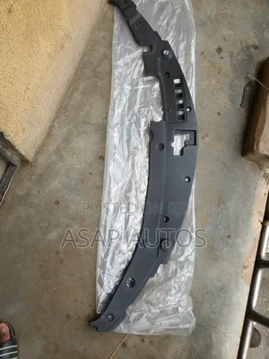 Radiator Plastic Camry 2012