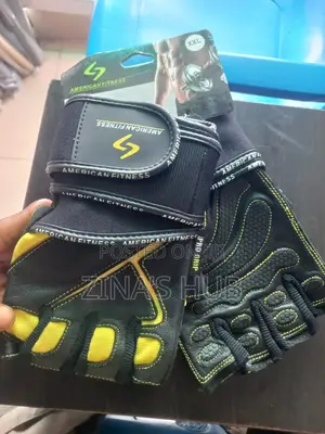 A Fitness Gym Gloves
