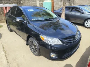 Toyota Corolla LE 4dr Sedan (1.8L 4cyl 4A) 2013 Black