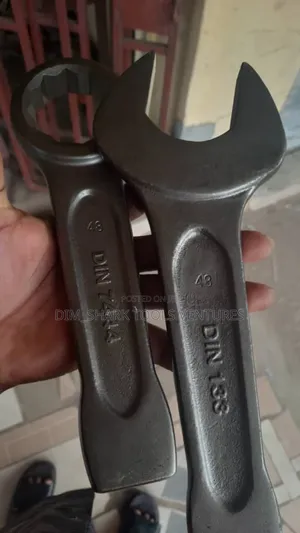 Two Single-End Slogging Spanners(48size)