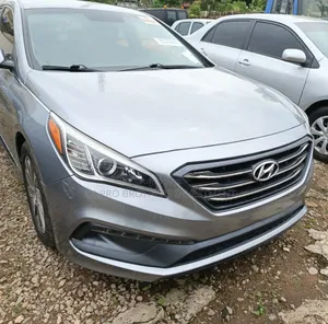Hyundai Sonata Sport 2.0T 4dr Sedan (2.0L 4cyl Turbo 6A) 2015 Silver