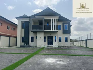 4bdrm Duplex in Oluyole Estate for sale