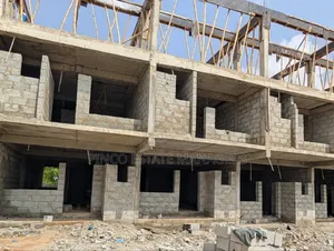 4bdrm Duplex in Mbora for sale