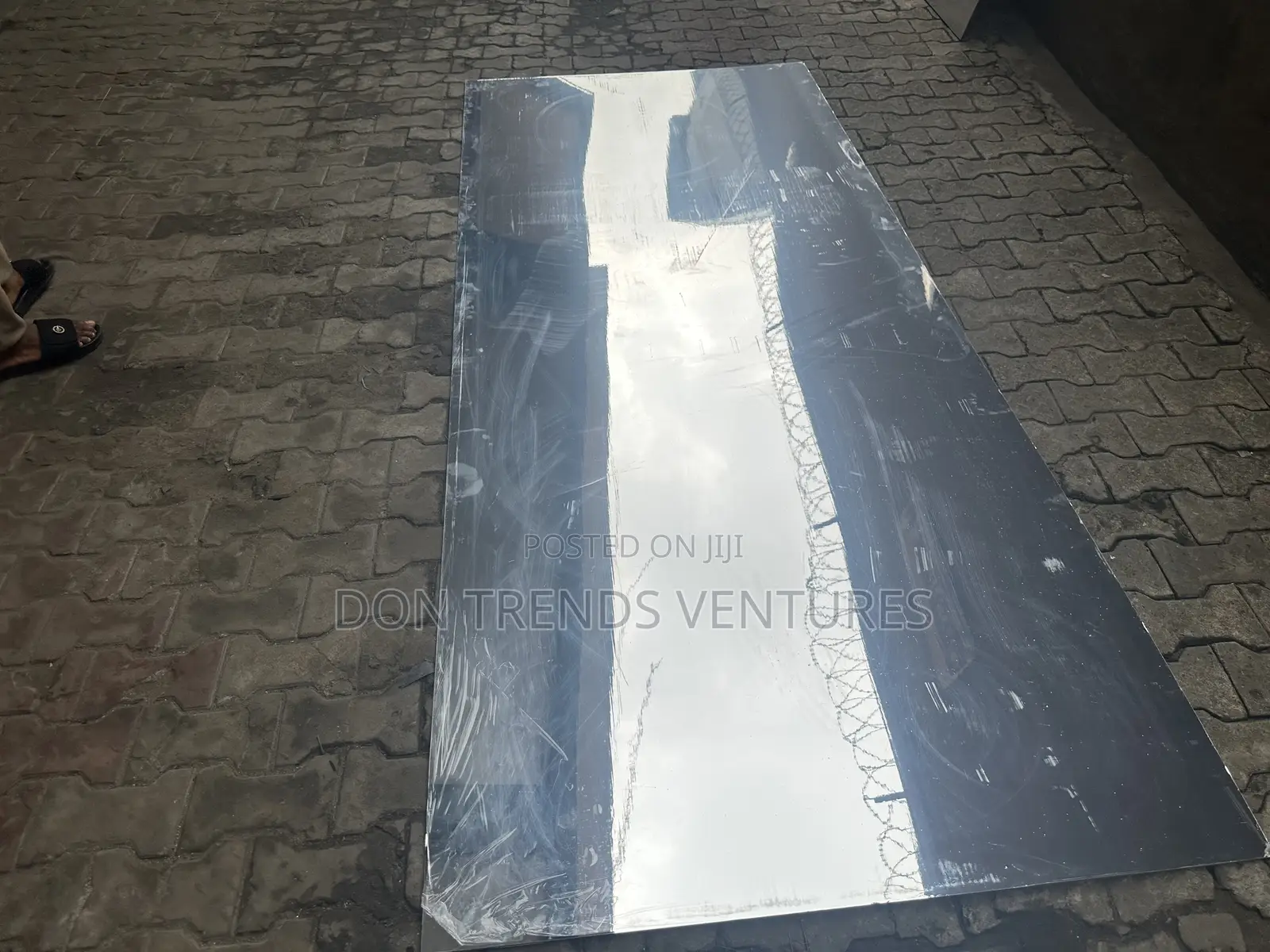 8 by 4 Acrylic Silver Mirror Board