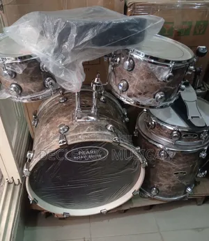 Pearl Drum Set ( 5 Set)