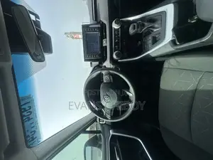 Toyota RAV4 XLE 2022 Gray