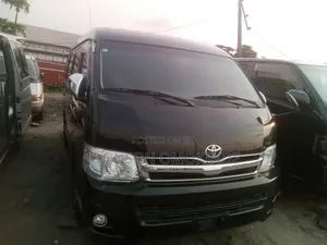 Toyota HiAce 2013 Black