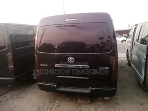 Toyota HiAce 2013 Black