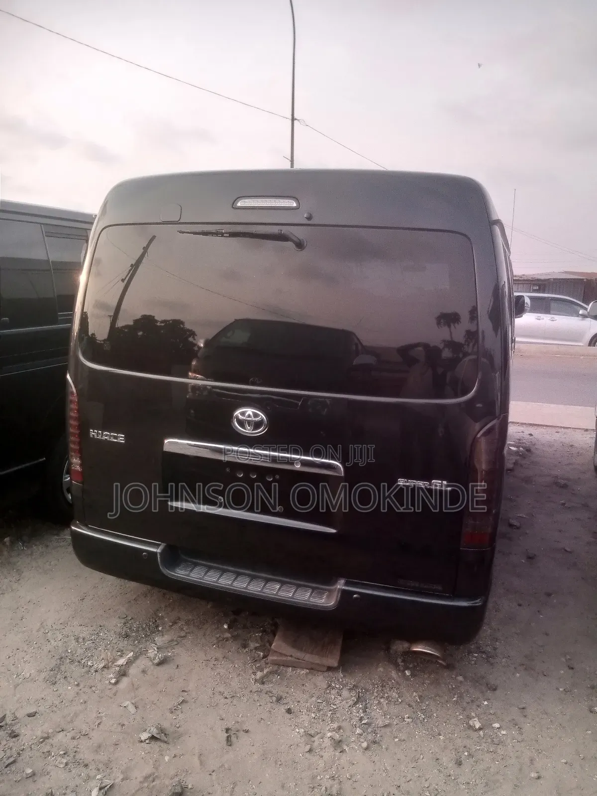 Toyota HiAce 2013 Black