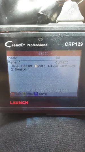 Car Pre-Purchase Inspection Mechanic With Scanner Machine