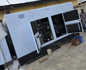 England Perkins Diesel Soundproof Gen Sp800kva