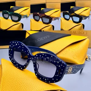 "Loewe Inspired Glitter Sunglasses - Glamorous Style"